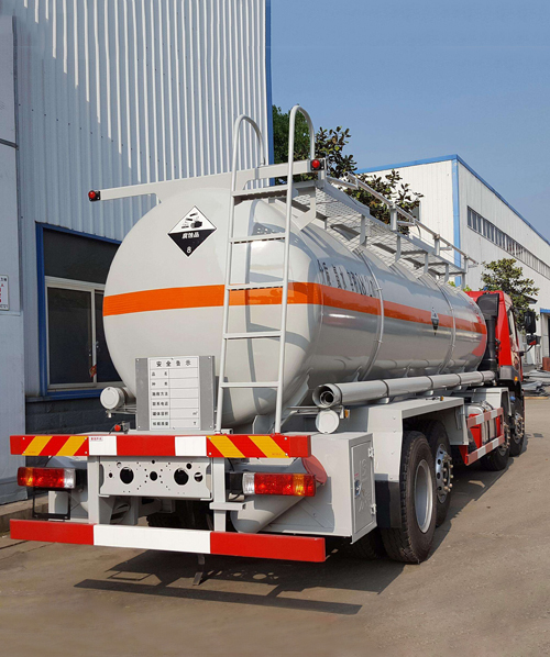 液碱槽罐车.jpg